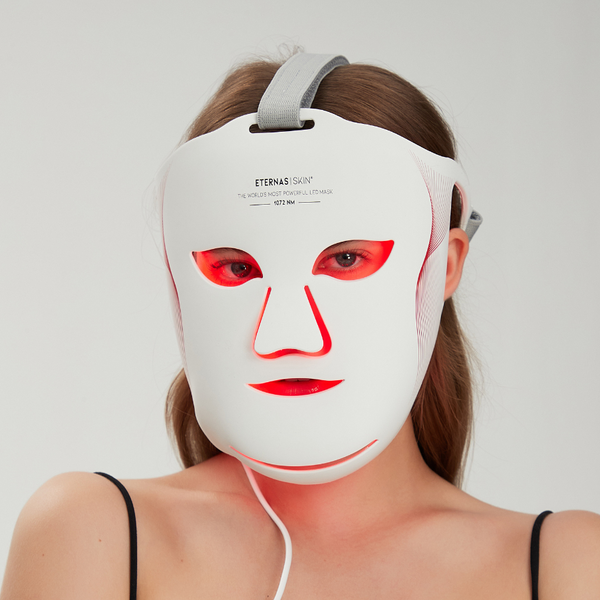 A máscara LED mais potente do mundo - DNIR 1072nm